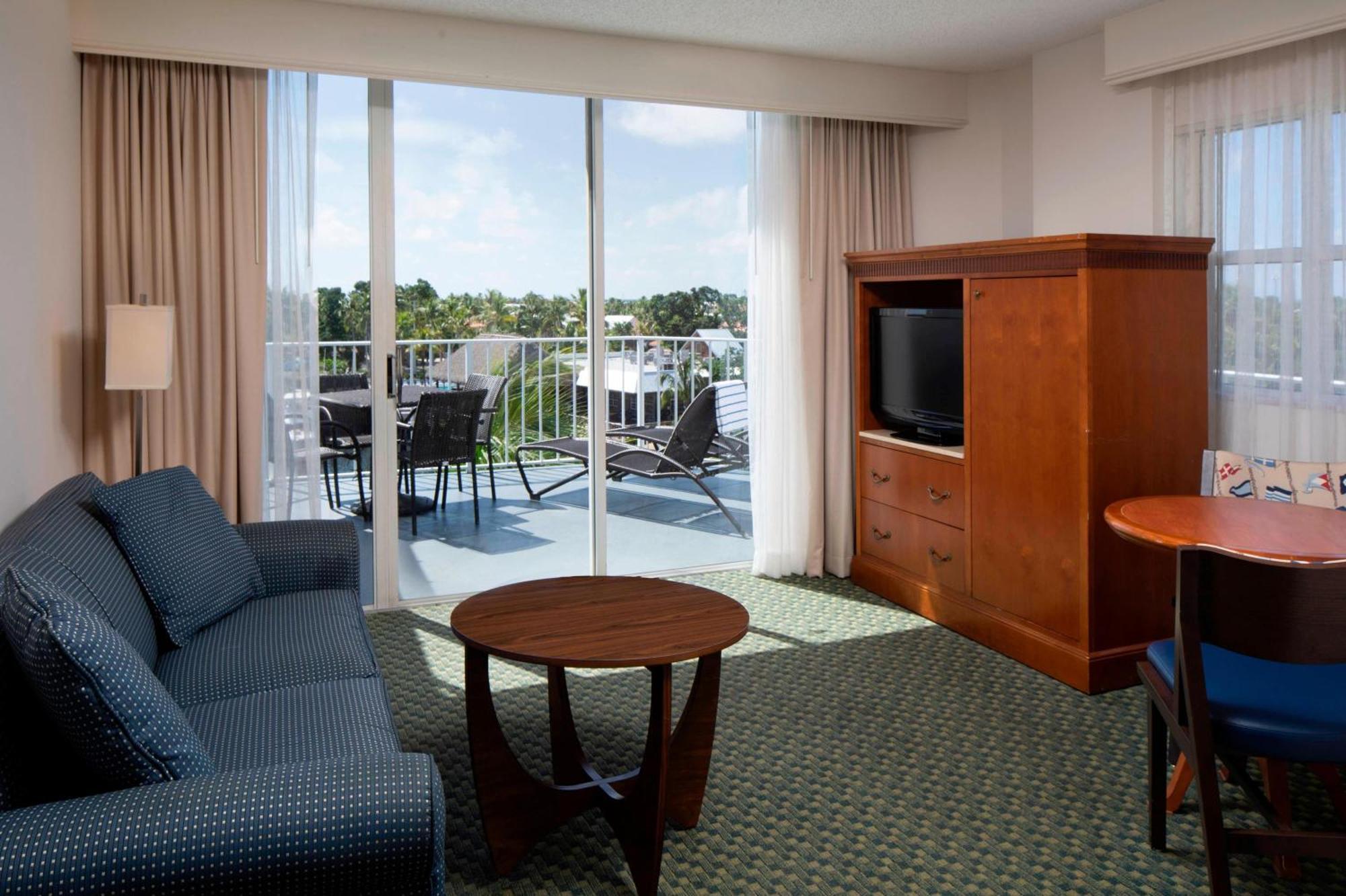Hotel Courtyard By Marriott Cayo Largo Exterior foto