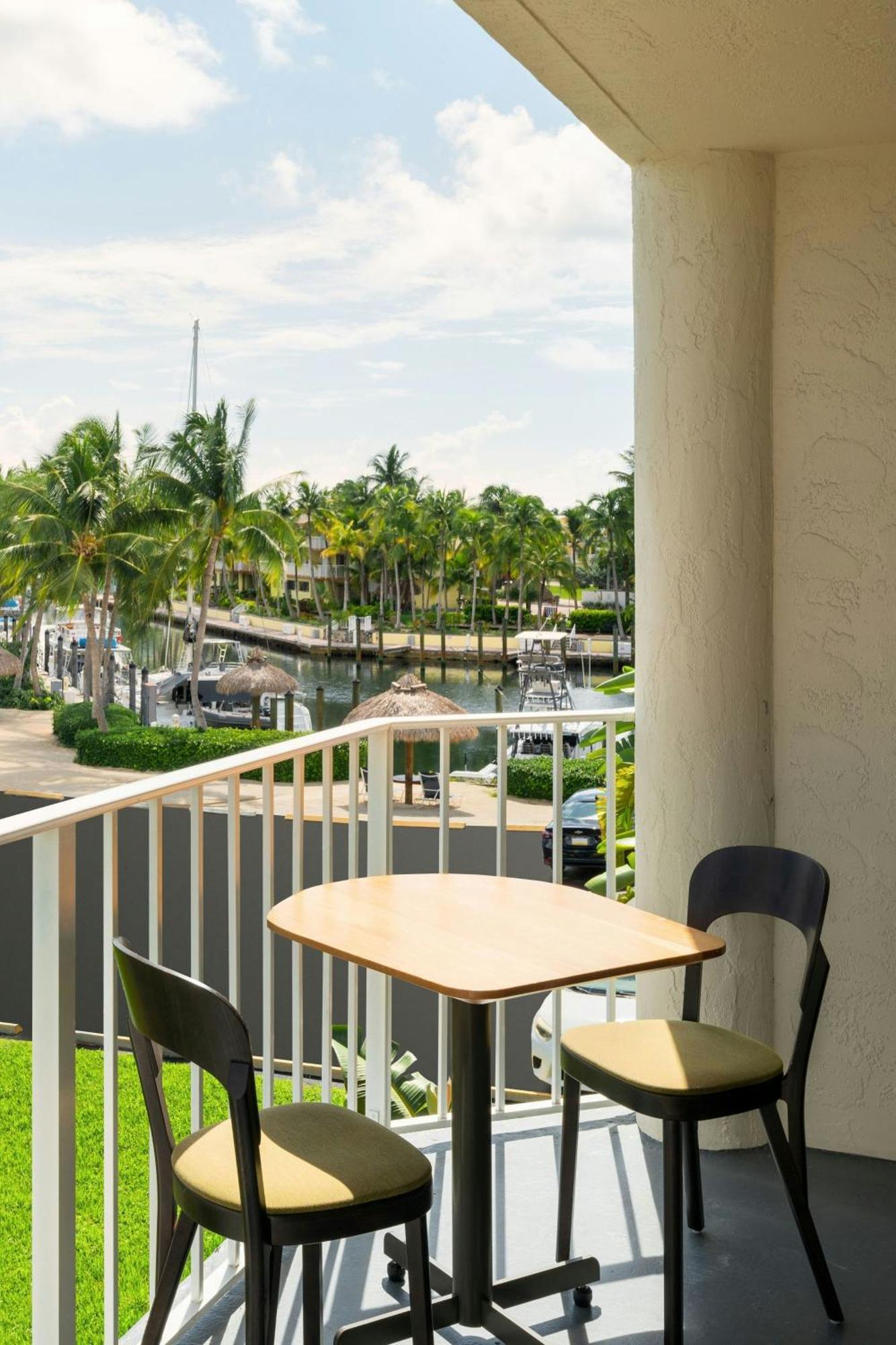 Hotel Courtyard By Marriott Cayo Largo Exterior foto