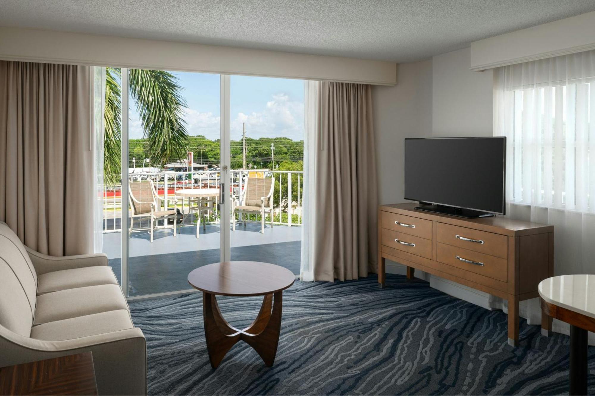 Hotel Courtyard By Marriott Cayo Largo Exterior foto